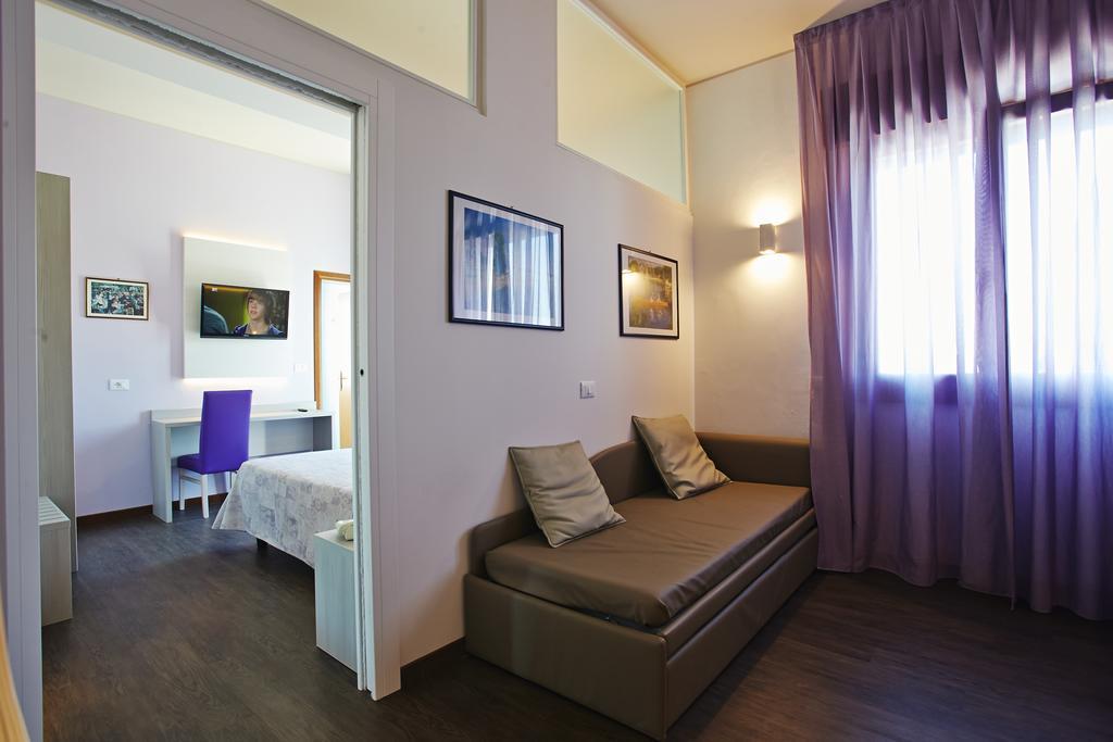 Hotel Sara Каорле Номер фото