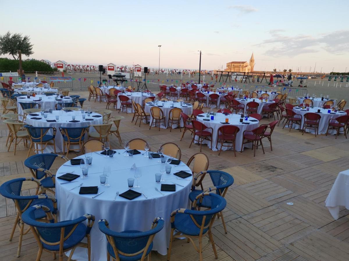 Hotel Sara Каорле Екстер'єр фото